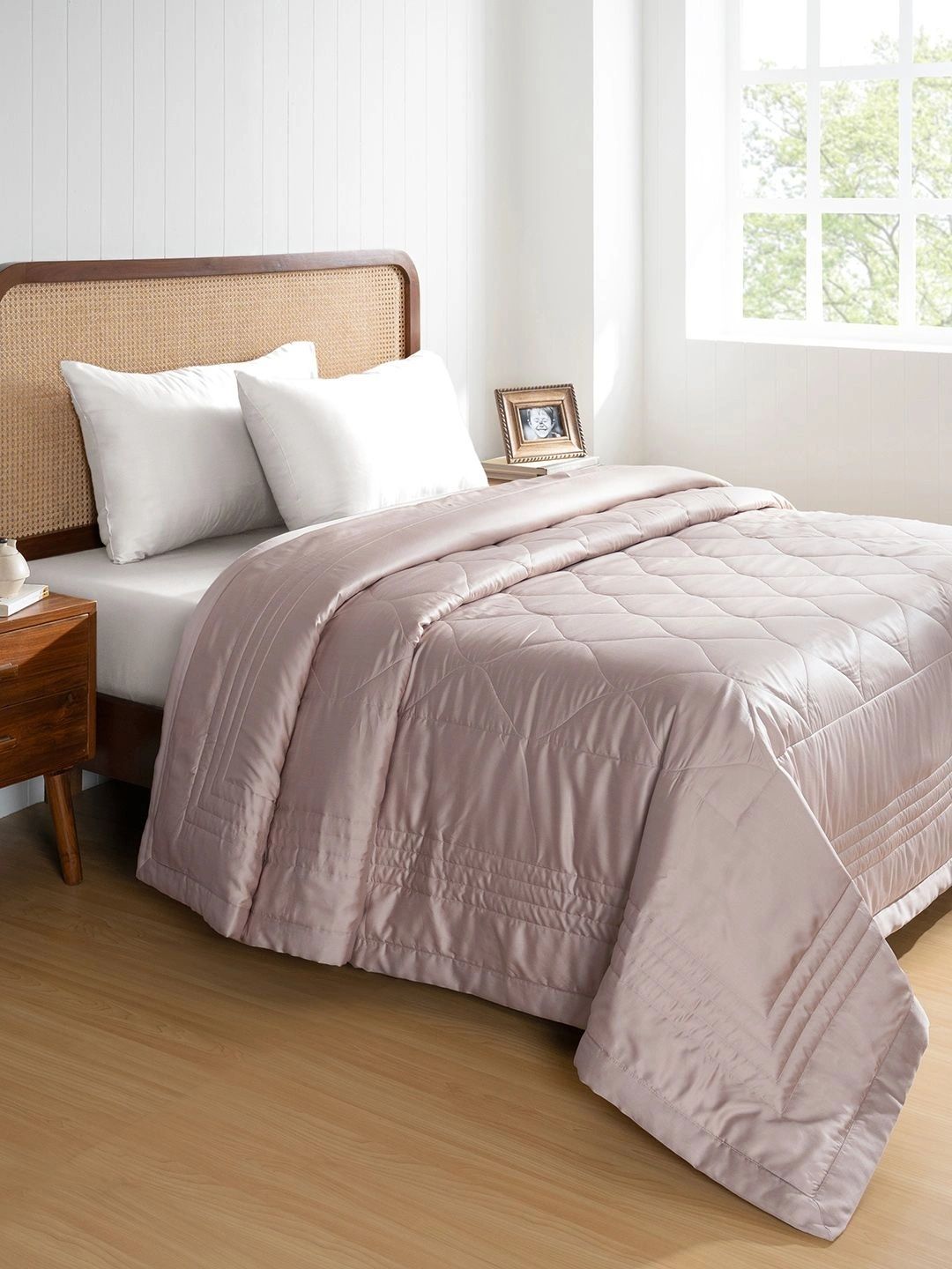 MASPAR Pink AC Room 110 GSM Quilt-image-18