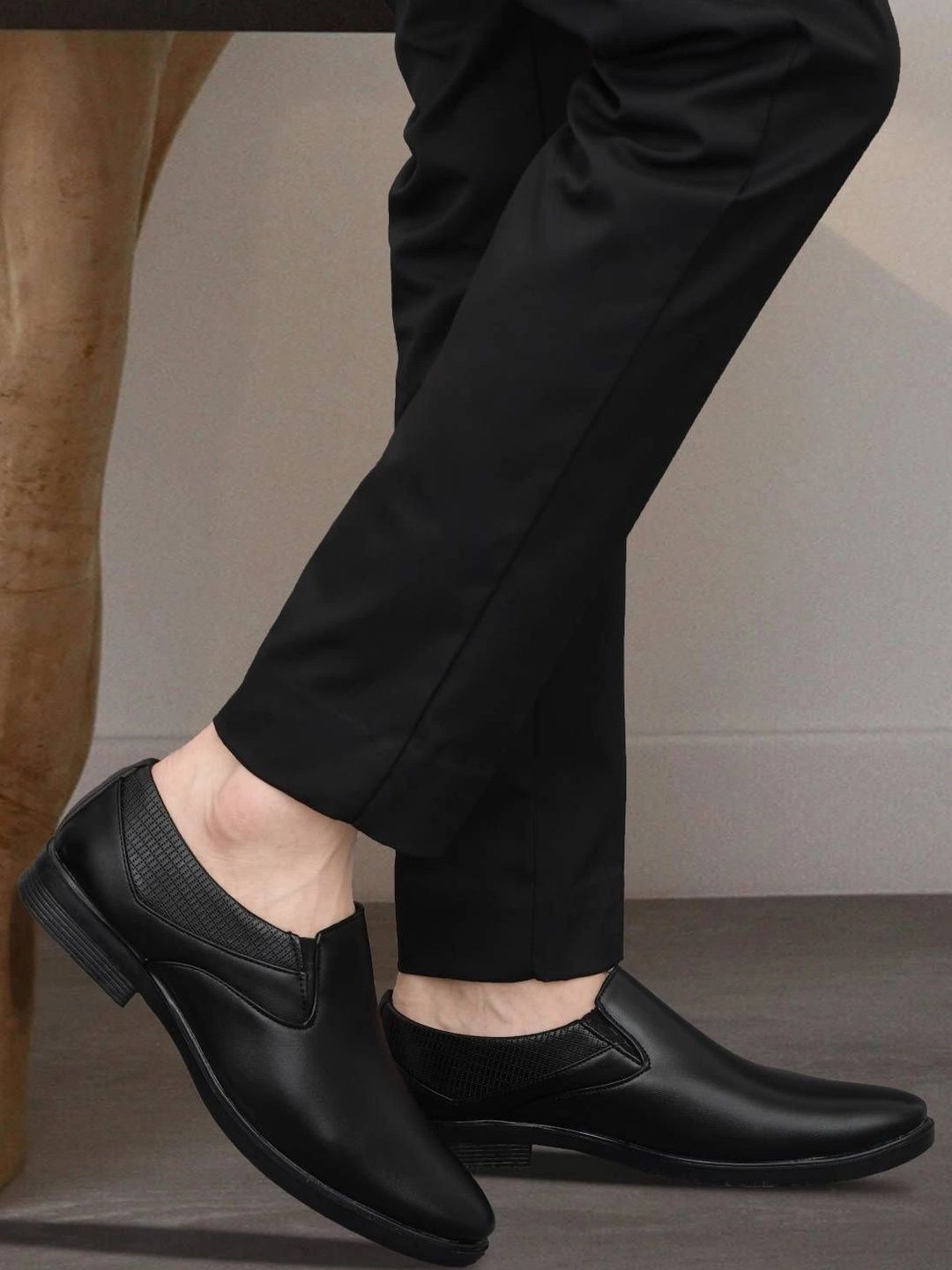 Groofer Men Textured Pointed Toe Slip-On Slip-On Shoes-picture-39