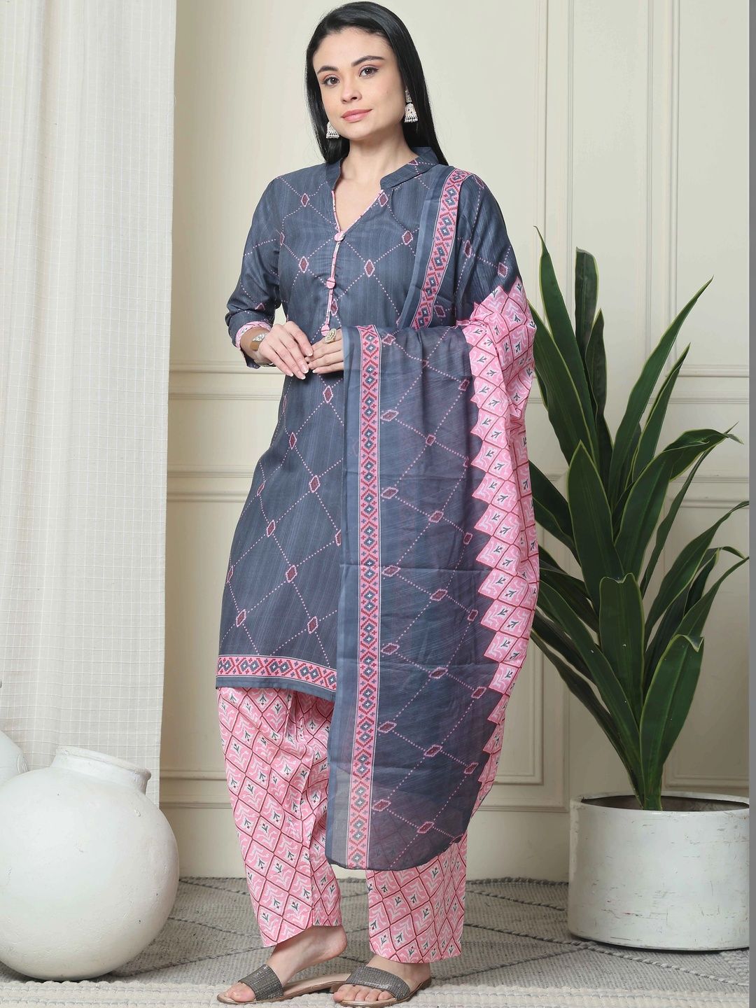 Aaradhya Fashion Women Printed Regular Kurta with Patiala & With Dupatta-picture-20