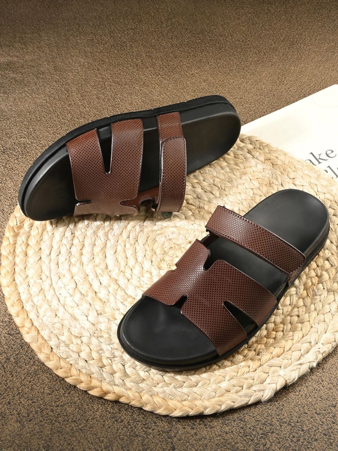 AfroJack Men Slip-On-image-45