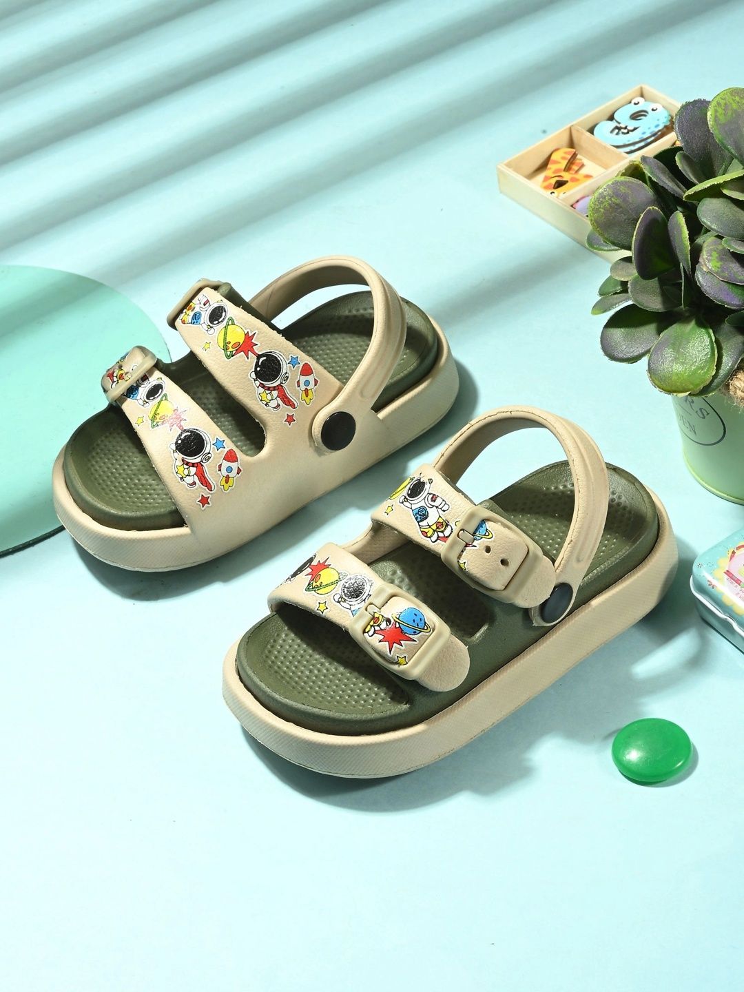 Miss & Chief Unisex Kids Printed Sliders-picture-31