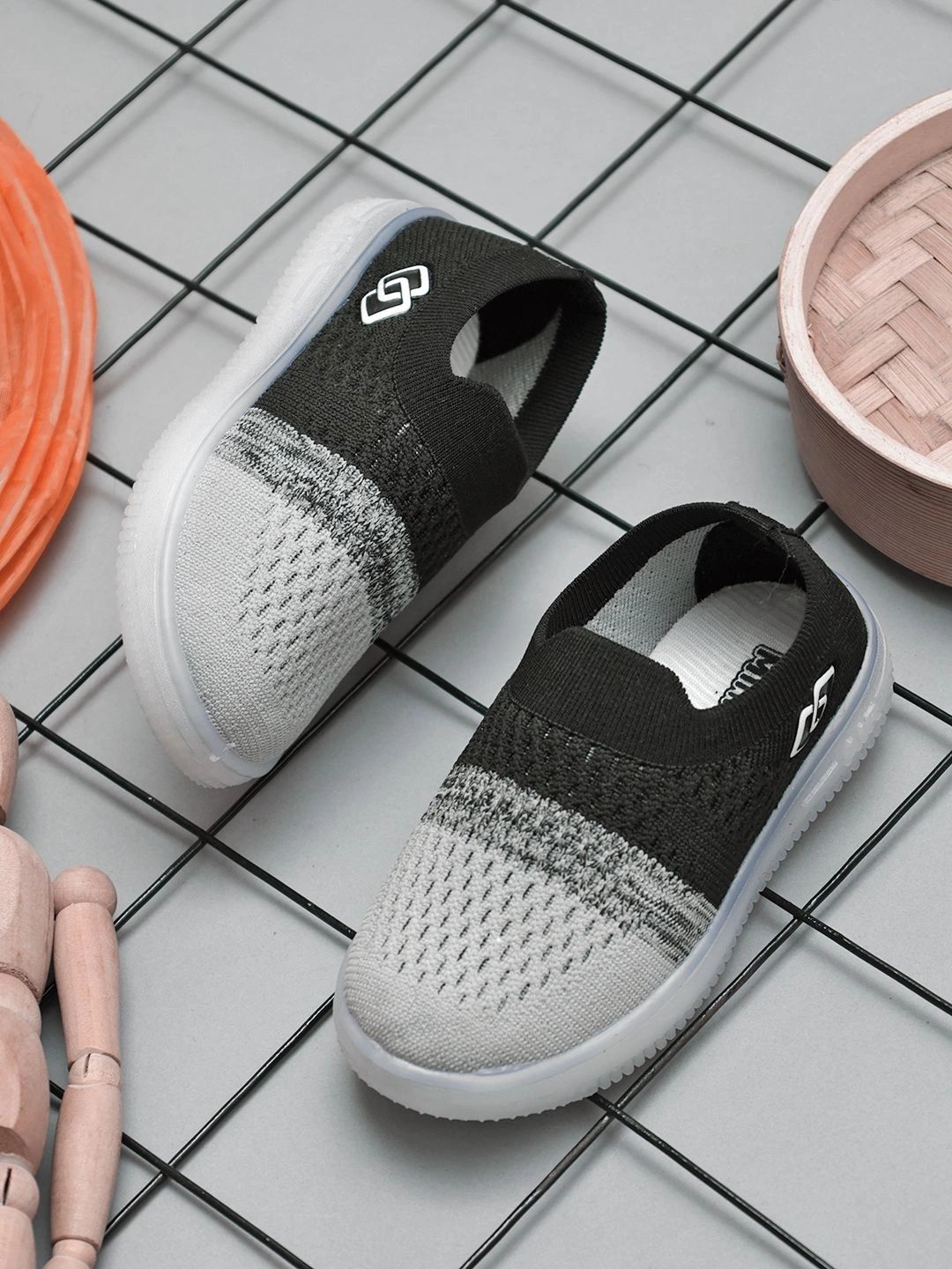SCHOOZI Unisex Kids Colourblocked Sneakers-picture-42