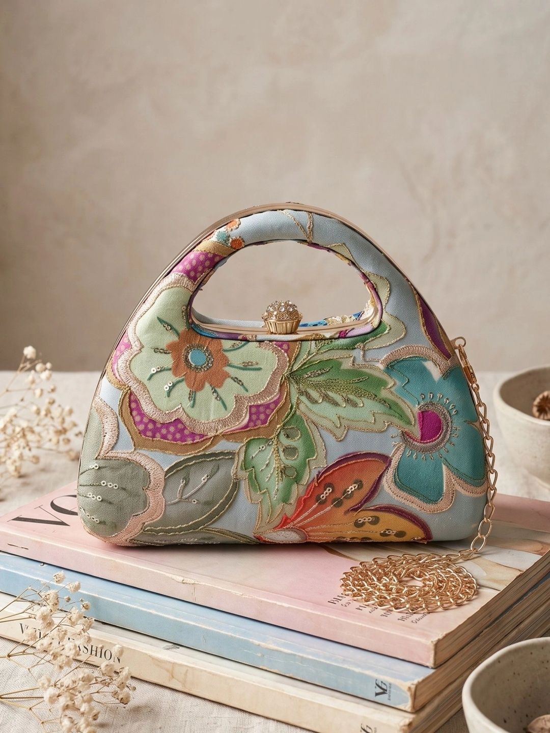 QANISHA Embroidered Embellished Box Clutch-picture-37