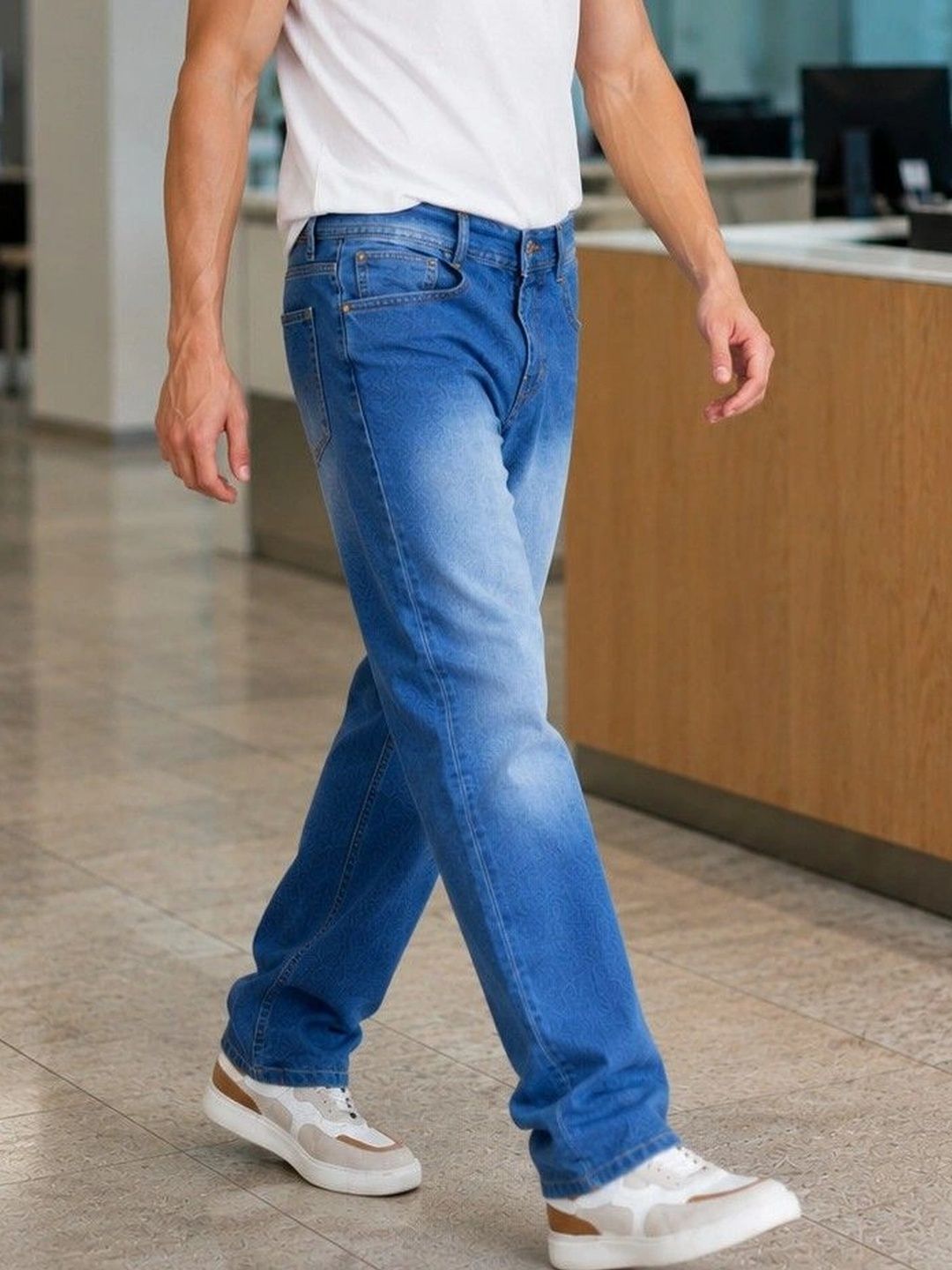 DENIMLOOK Men Relaxed Fit Mid-Rise Light Fade Stretchable Jeans