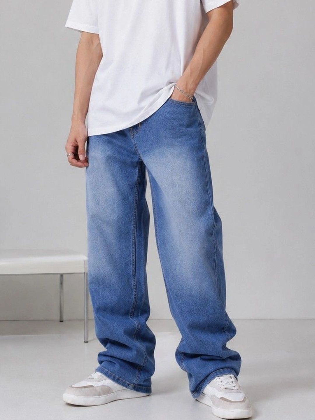 DENIMLOOK Men Mid-Rise Light Fade Stretchable Jeans