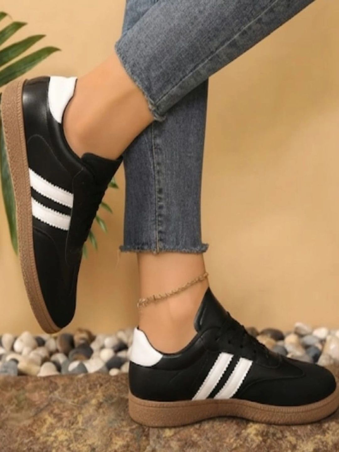 TIGONIS Women Striped Sneakers-image-2