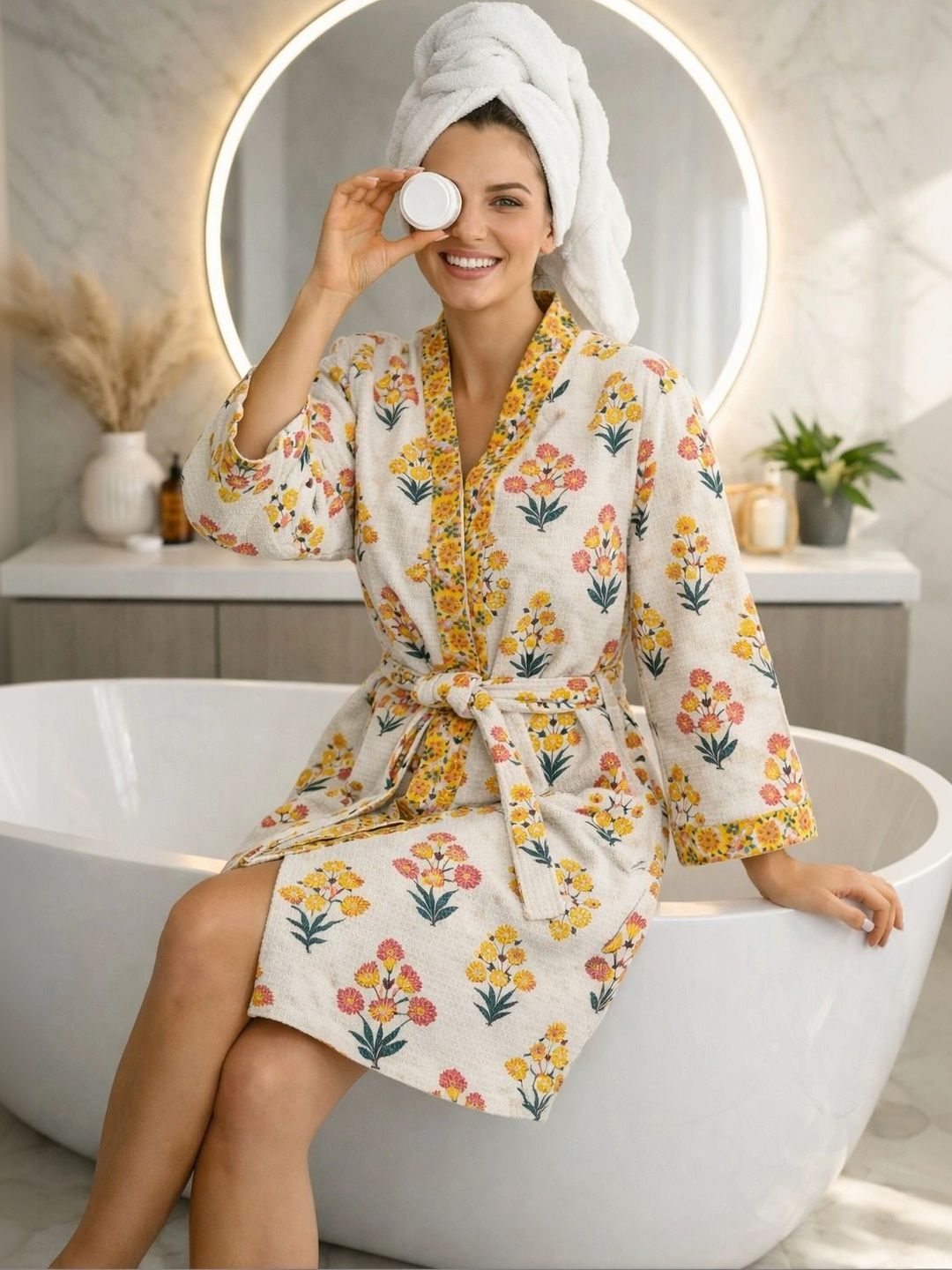 CHICERY Printed Knee Length Bath Robe & Wraps-picture-37