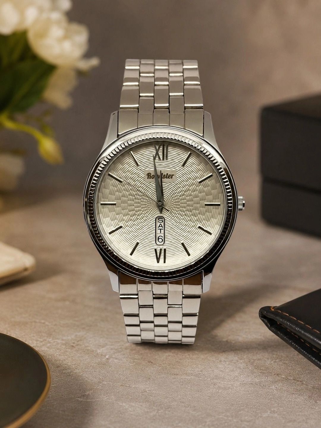 Roadster Men Dial & Stainless Steel Bracelet Style Straps Analogue Date Aperture Watch-image-37