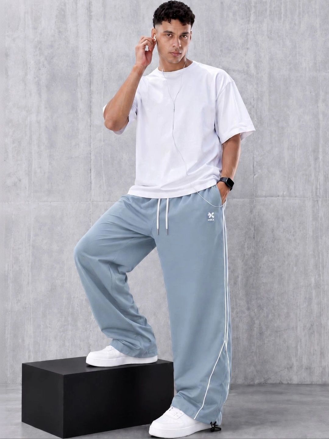 HRX by Hrithik Roshan Men Relaxed Fit Brand Logo Dry Fit Training Track Pants-picture-16