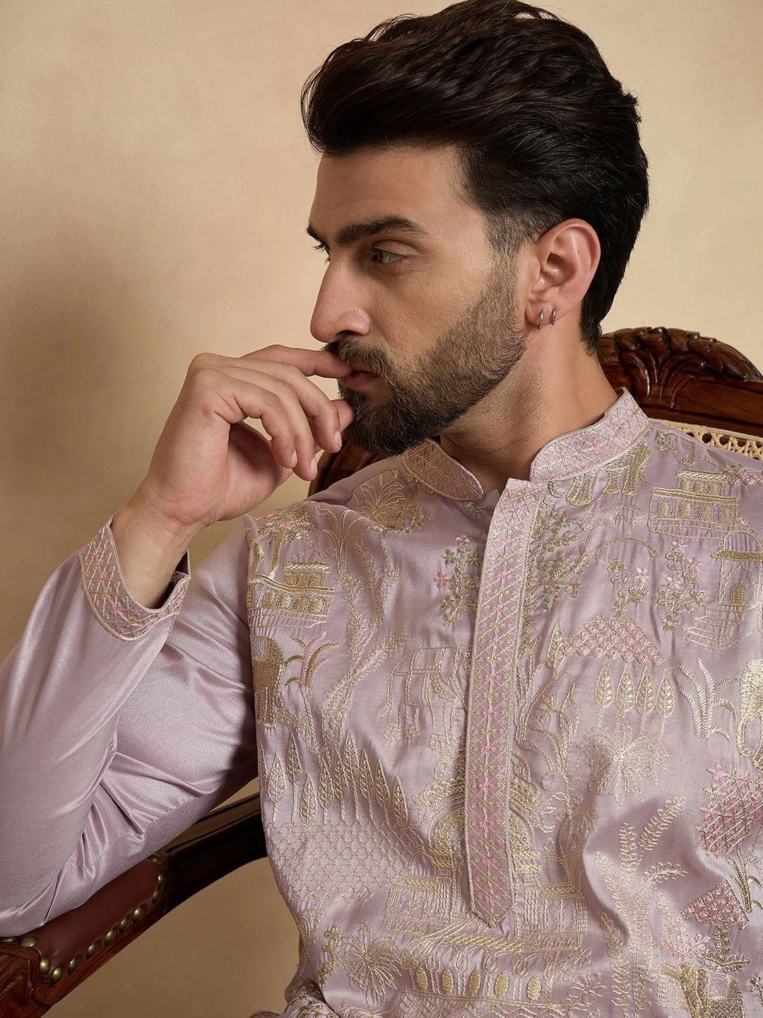 House of Pataudi Embroidered Mandarin Collar Kurta & Pyjamas-image-8