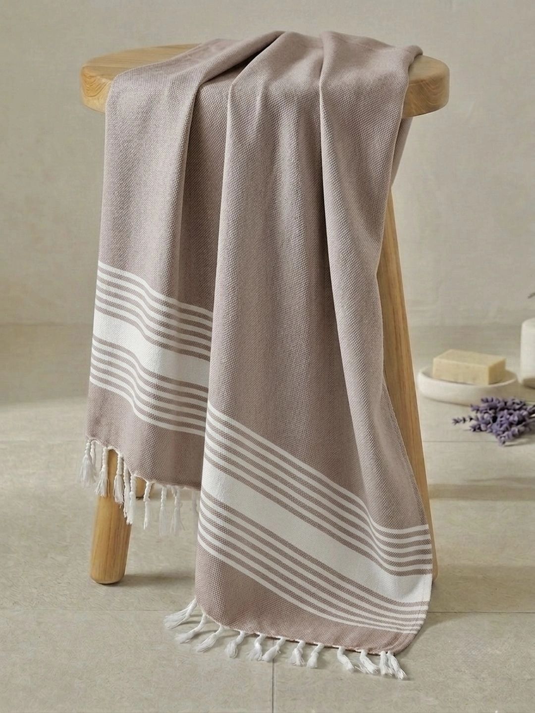 Triani Rose & White 1 Striped Bamboo 225 GSM Bath Towel-image-9