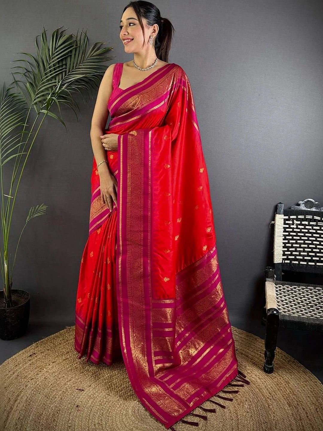 all about you Paisley Zari Silk Blend Designer Banarasi Saree-picture-56