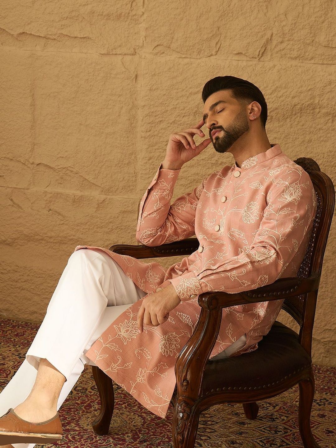 House of Pataudi Embroidered Mandarin Collar Knee Length Straight Kurta-image-40