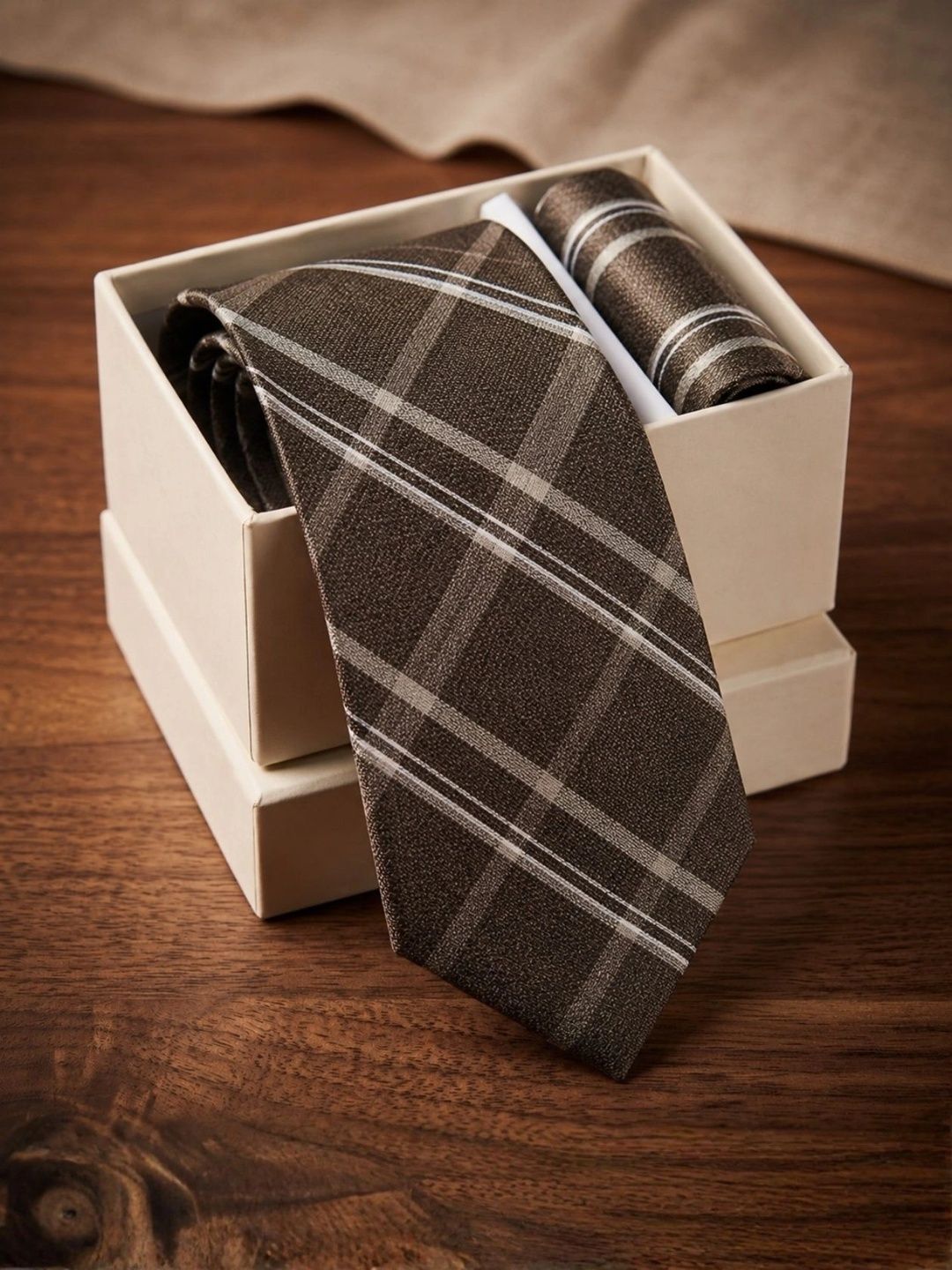 Tie Benon Men Checked Broad Tie-picture-11