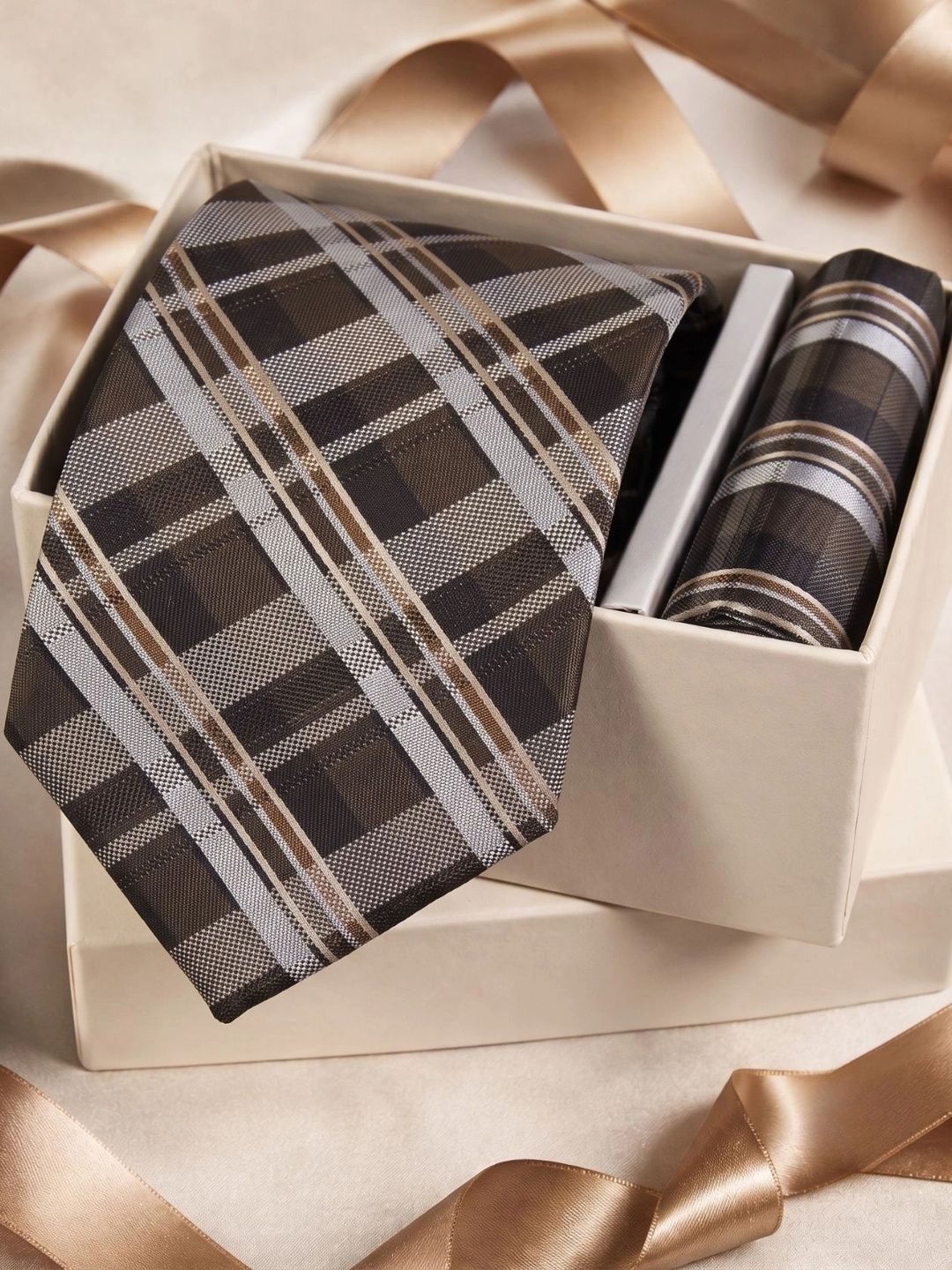 Tie Benon Men Checked Broad Tie-picture-24