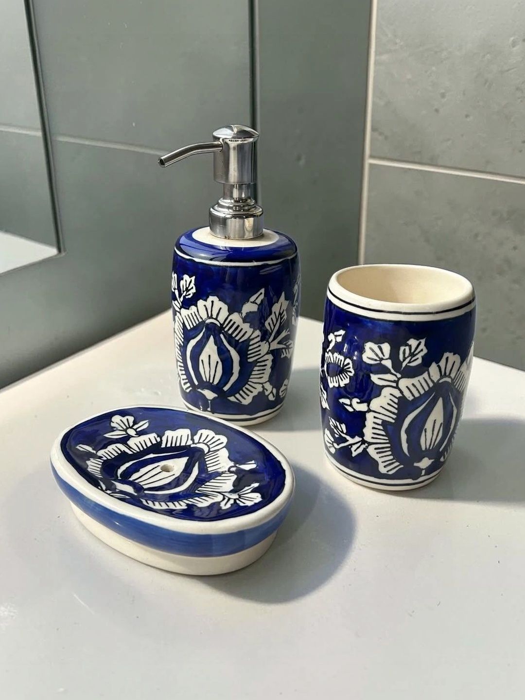 Heirloom Home Blue 3 piece Floral Ceramic Bath Accessories Set-picture-44