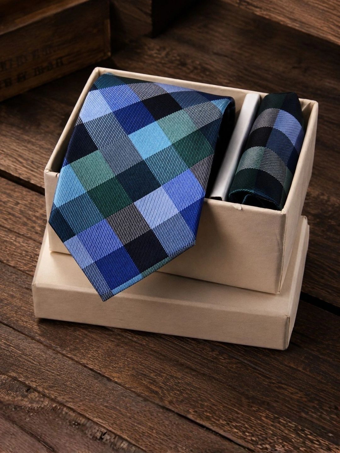 Tie Benon Men Checked Broad Tie-picture-16