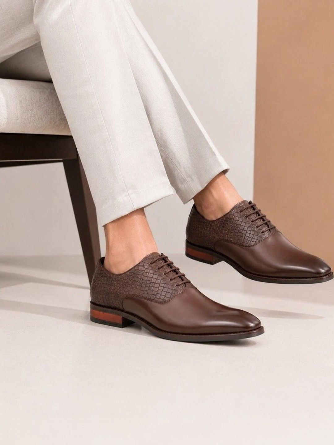 House of Pataudi Men Textured Pointed Toe Lace-Ups Derbys Formal Shoes-image-23