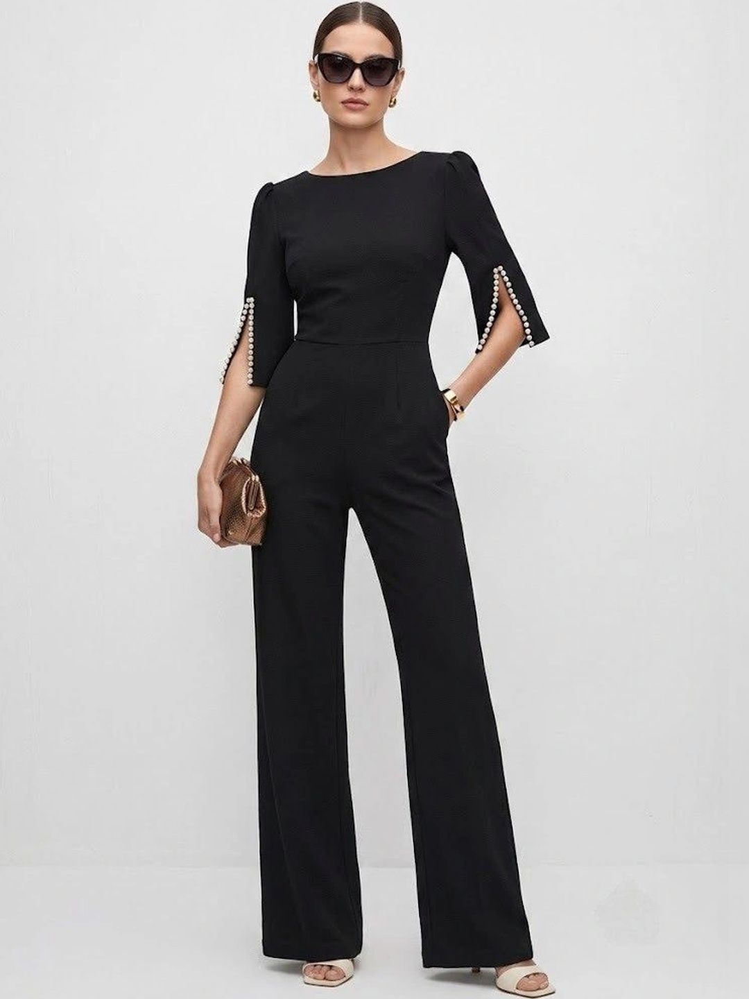 Suo Basic Jumpsuit with Embellished-picture-37
