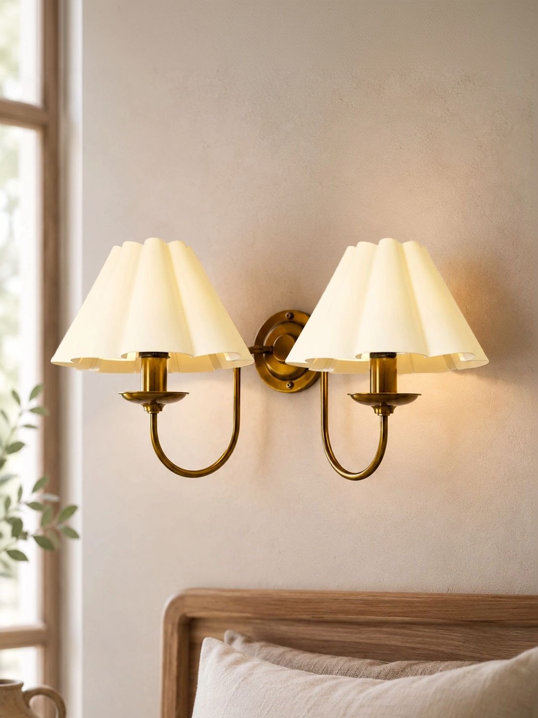 Glowhere White Textured Metal Traditional Wall Lamp-image-34