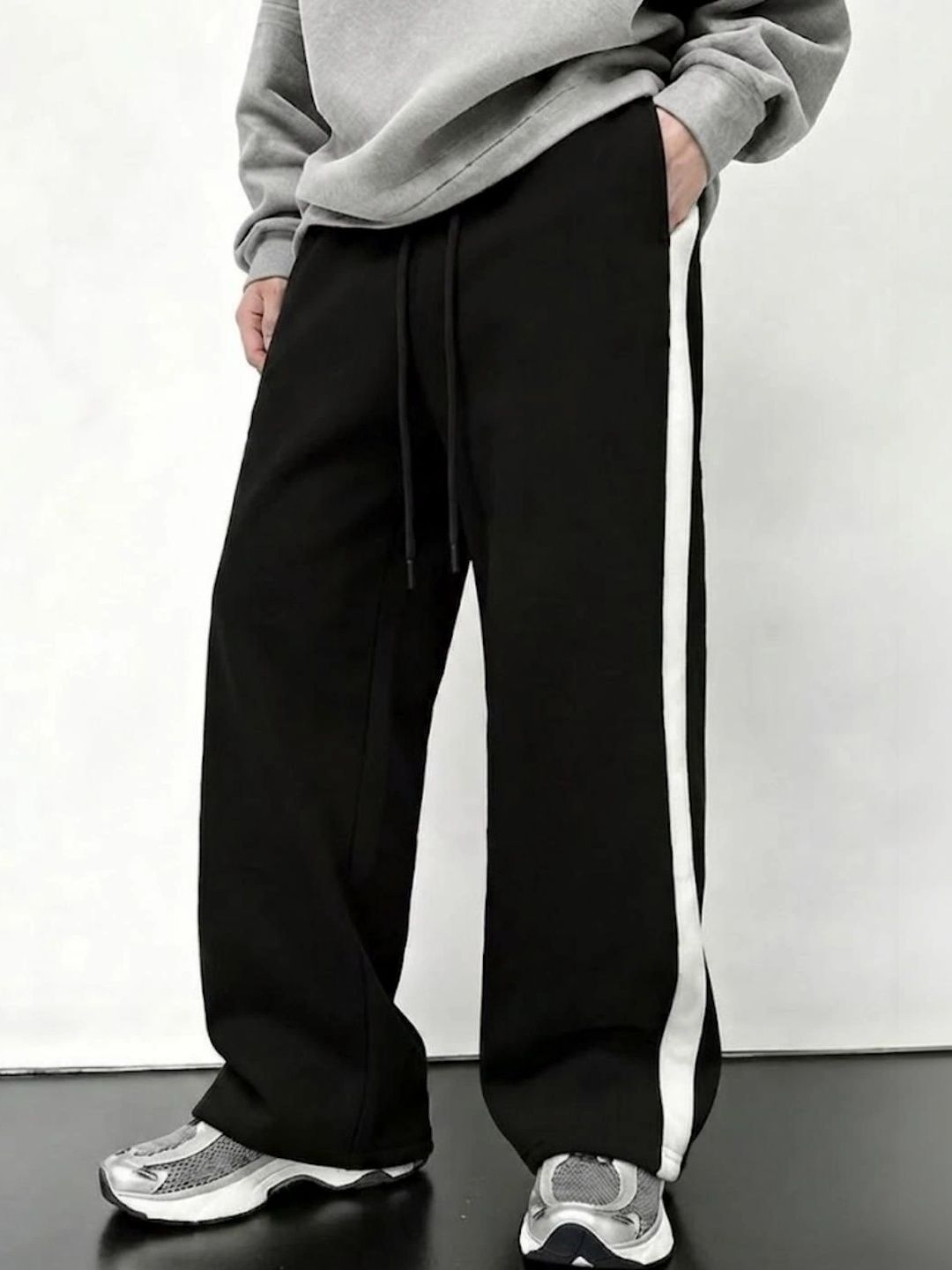 dockstreet Men Relaxed Fit Colourblocked Training Joggers-picture-14