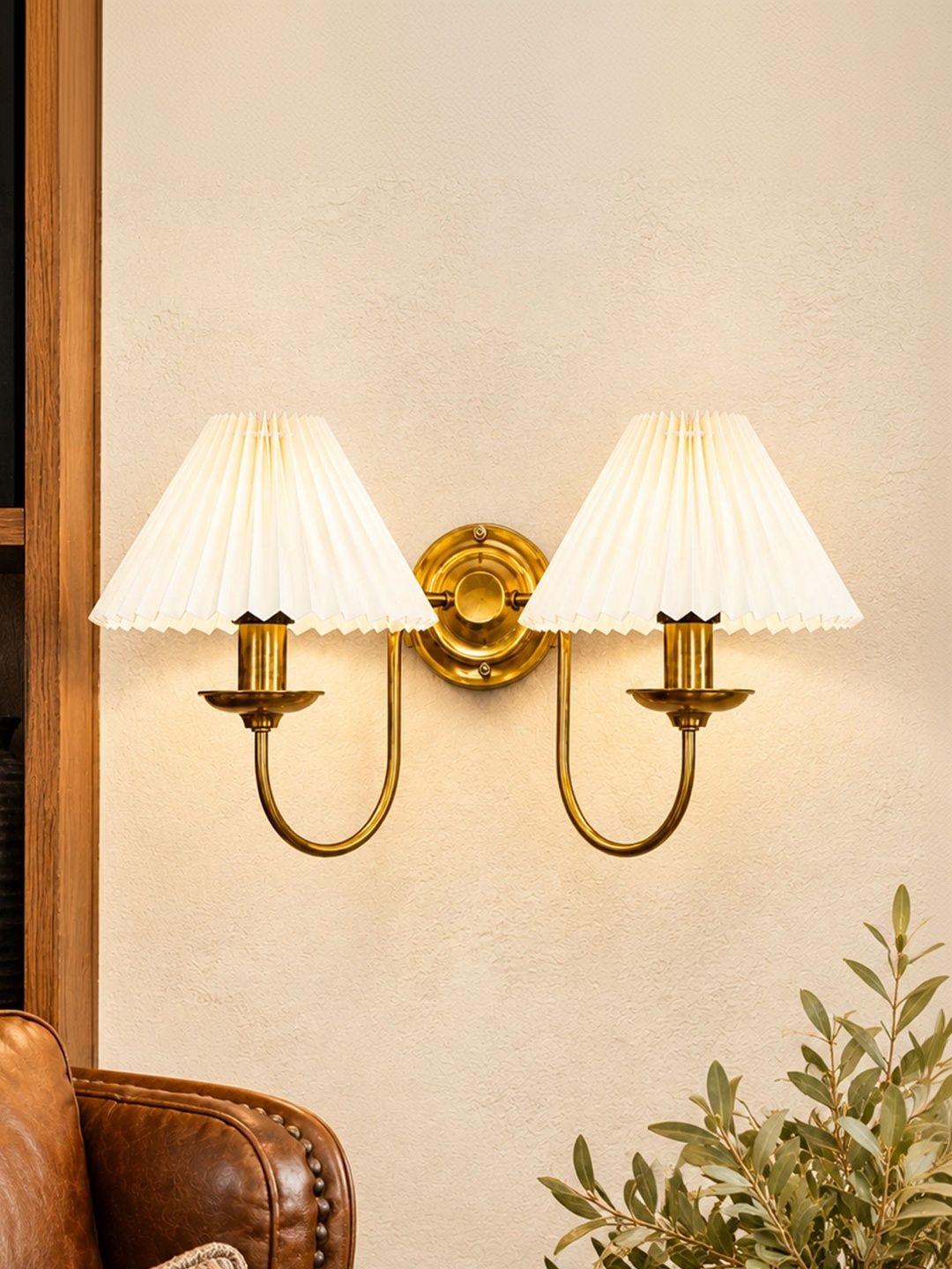 Glowhere White Textured Metal Traditional Wall Lamp-picture-19