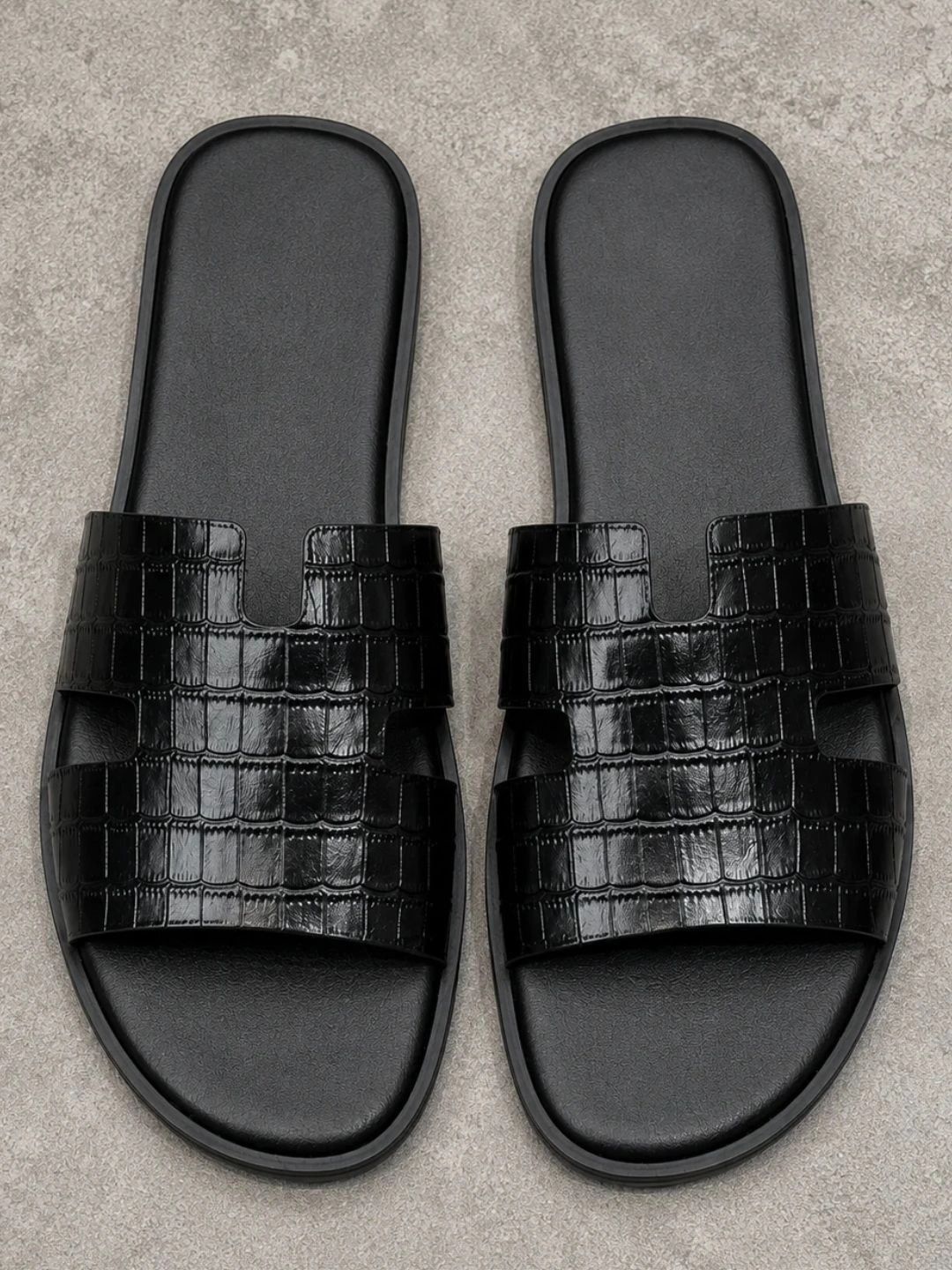 HIDES & CULT Men Sliders-picture-29