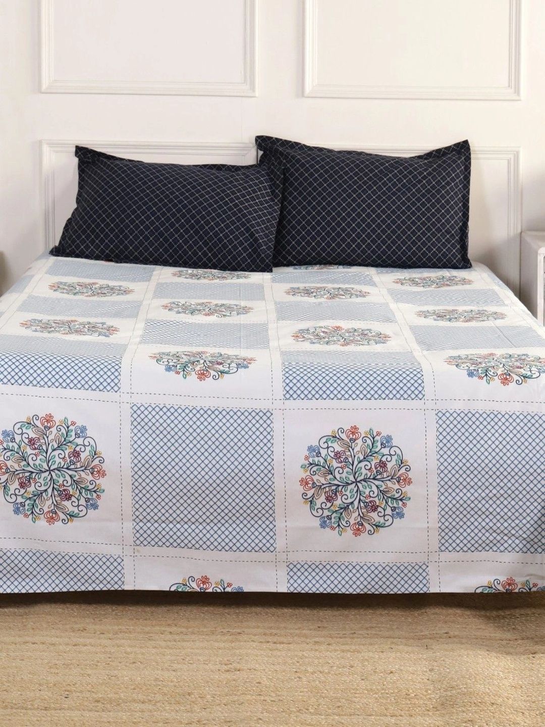 Homeful Style White & Blue Geometric 120 TC King Bedsheet with 2 Pillow Covers-image-41