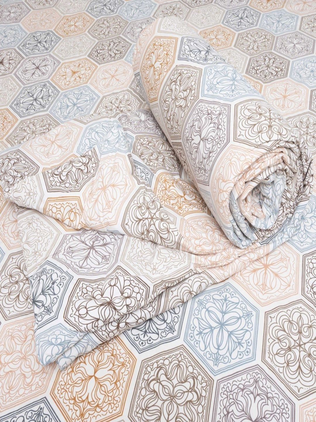 Threadwear Off White & Grey Floral Polycotton 1 Piece Double Queen Regular Bedding Set-picture-22