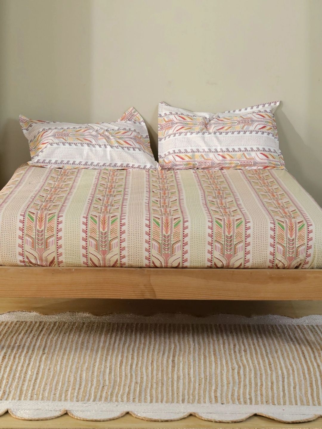 Homeful Style Red 120 TC King Bedsheet with 2 Pillow Covers-picture-36