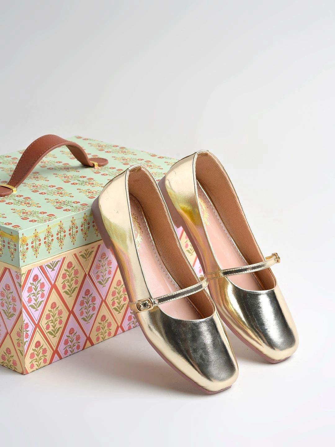 Shoetopia Girls Round-Toe Ballerinas-picture-35