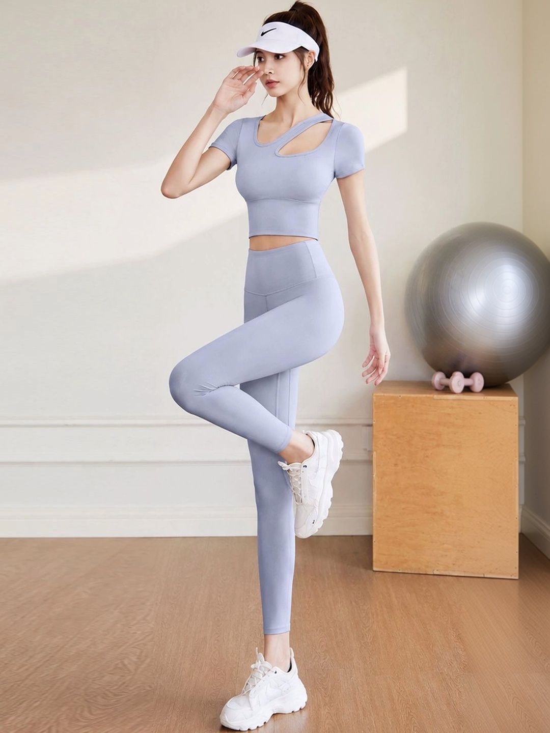 StyleCast Flex Solid T-shirt with Leggings-picture-17