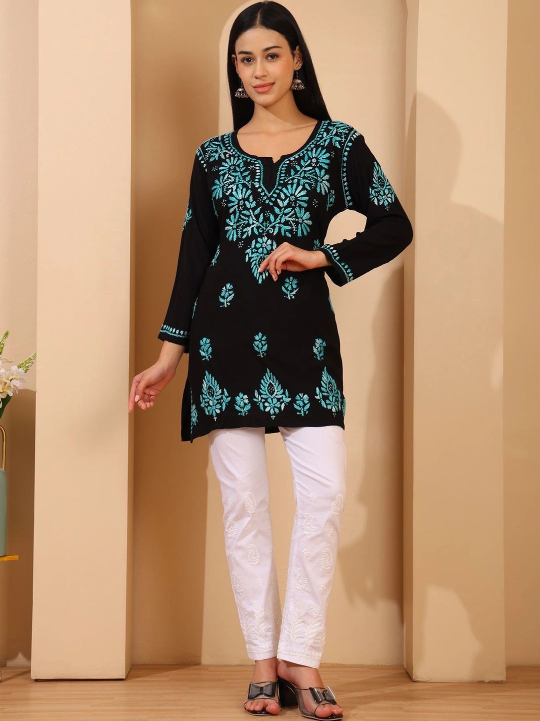 NAZAIRA Ethnic Motifs Embroidered Chikankari Handloom Chikankari Kurti-picture-24