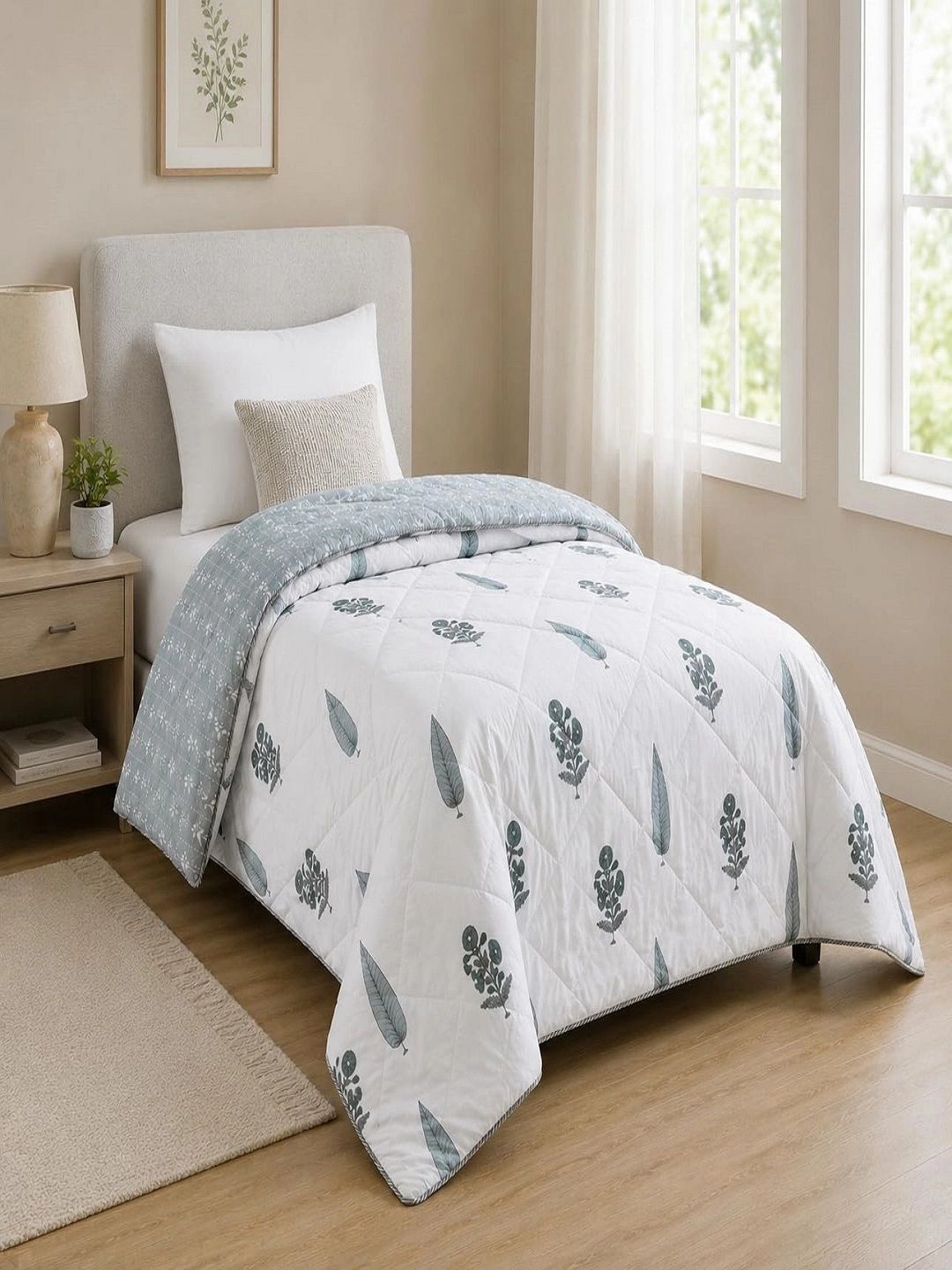 Myntra Elegant Homes Grey & White Floral AC Room 210 GSM Quilt-picture-38