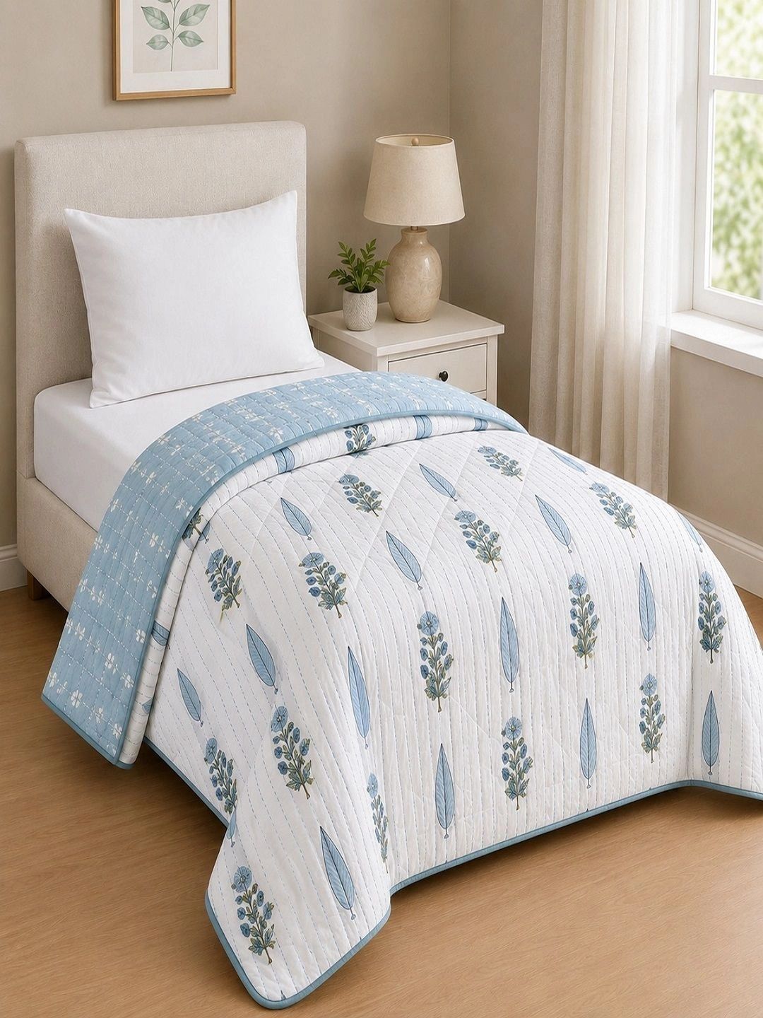 Myntra Elegant Homes Blue & White Floral AC Room 210 GSM Quilt-picture-41