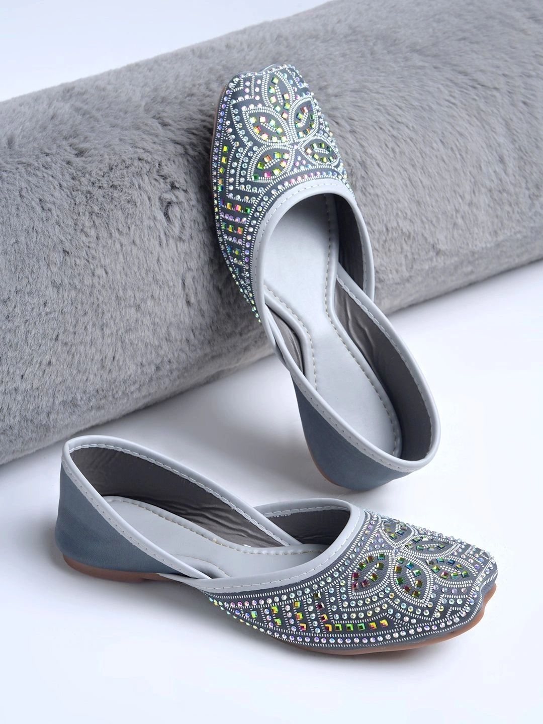 Shoetopia Girls Embellished Round Toe Slip-On Ballerinas-picture-42