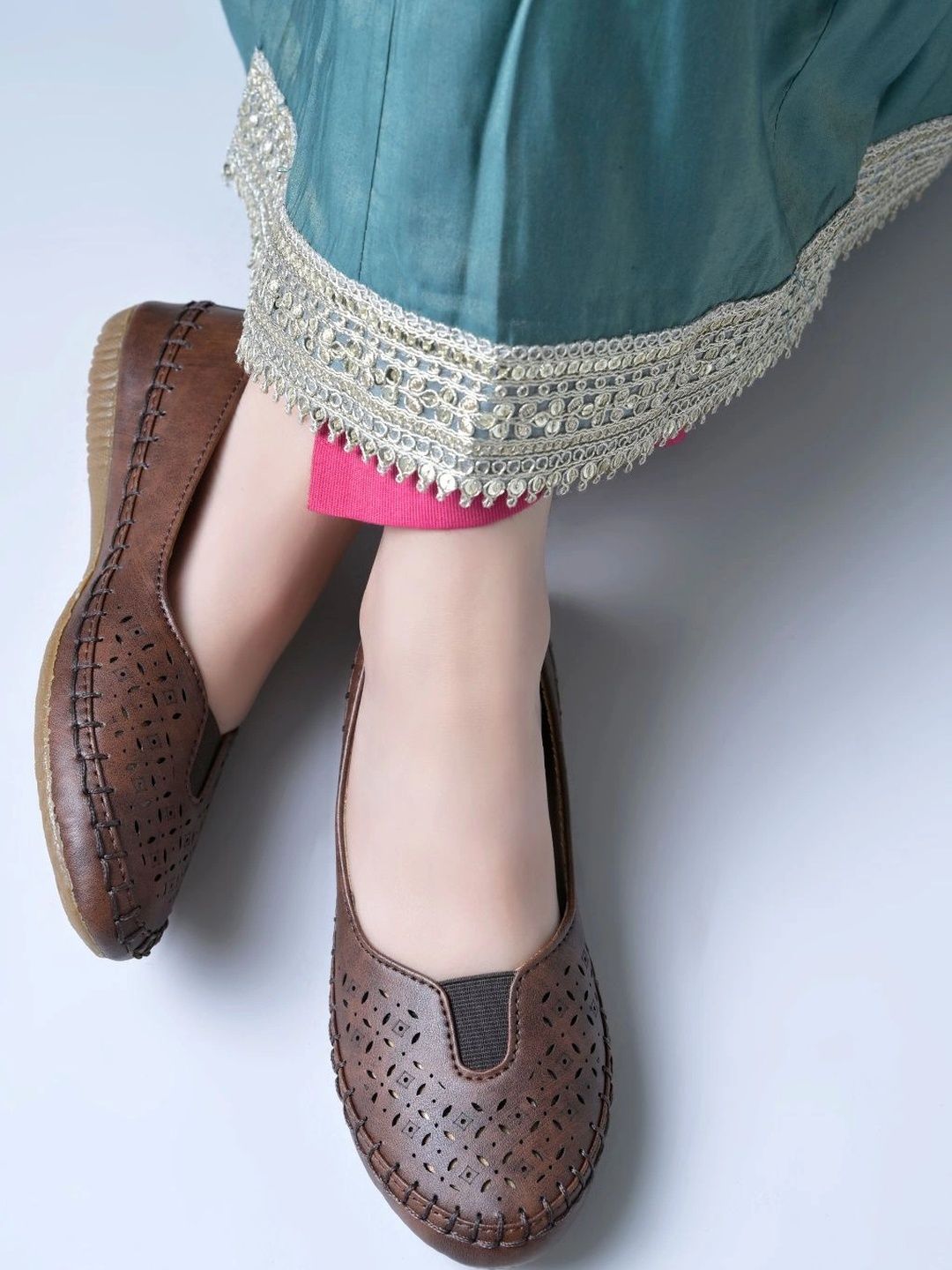Shoetopia Girls Mojaris with Laser Cuts Flats-picture-38