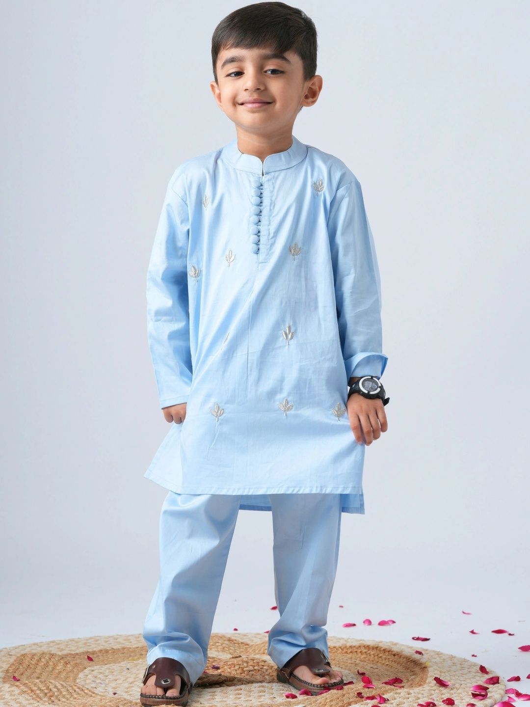 Peekaaboo Kids Boys Ethnic Motifs Embroidered Regular Thread Work Pure Cotton Kurta with Pyjamas-picture-27