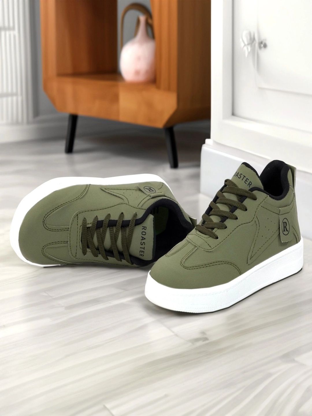ROASTER Men Sneakers-picture-49