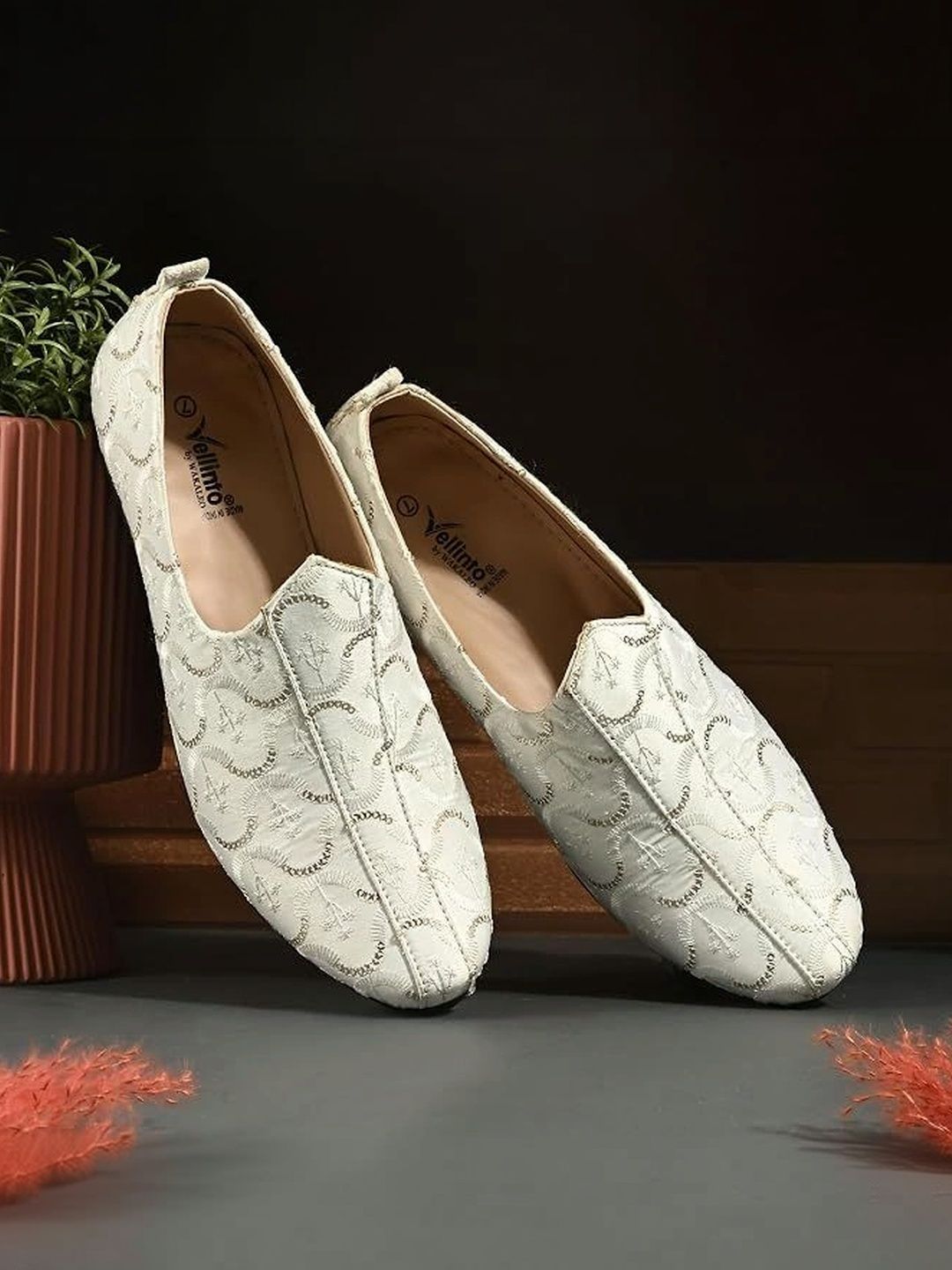 Vellinto Men Textured Suede Loafers-picture-47
