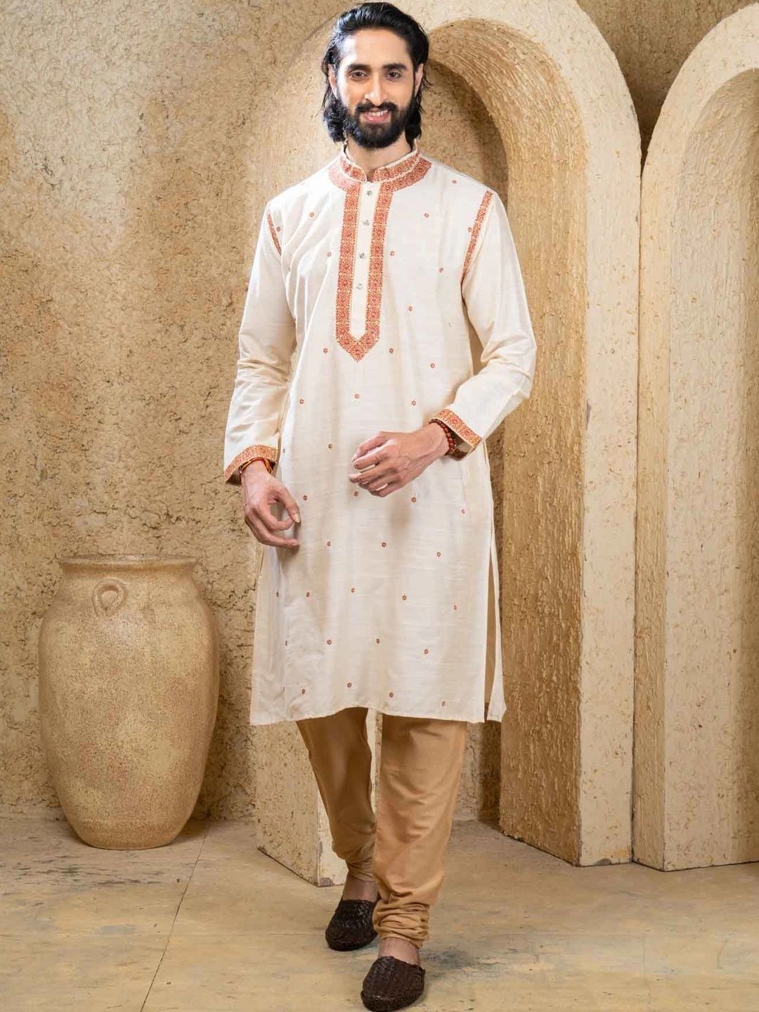 THE SHAHENSHA Men Ethnic Motifs Embroidered Regular Thread Work Raw Silk Kurta with Pyjamas-picture-33
