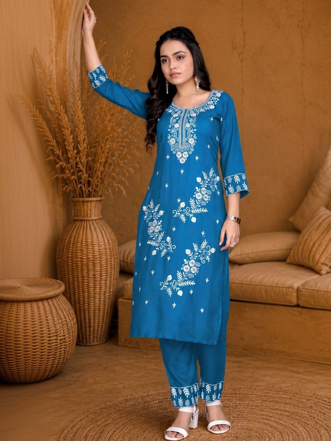 Anouk Rustic Women Floral Embroidered Regular Thread Work Kurta with Trousers-picture-24