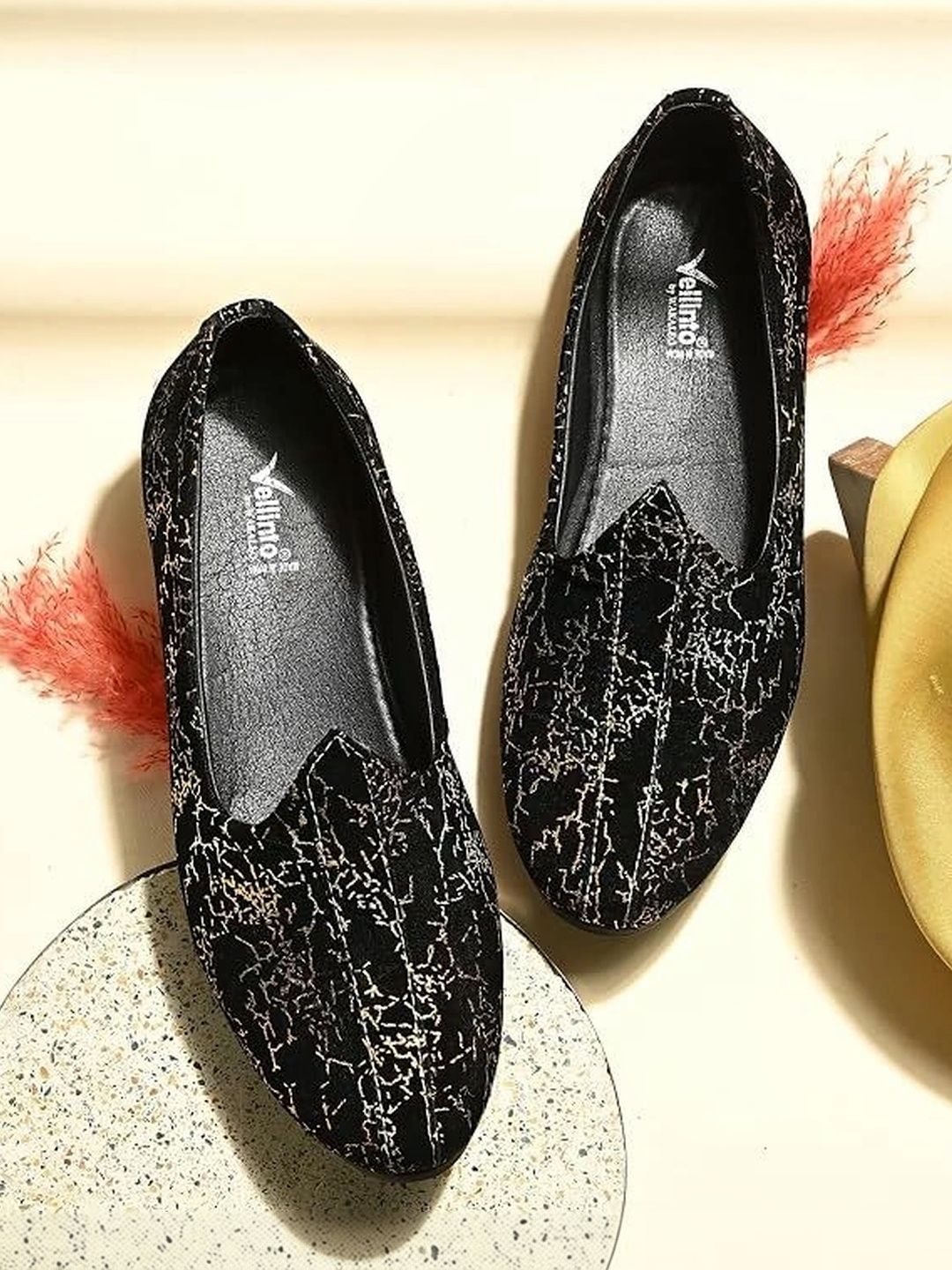 Vellinto Men Textured Suede Loafers-picture-30