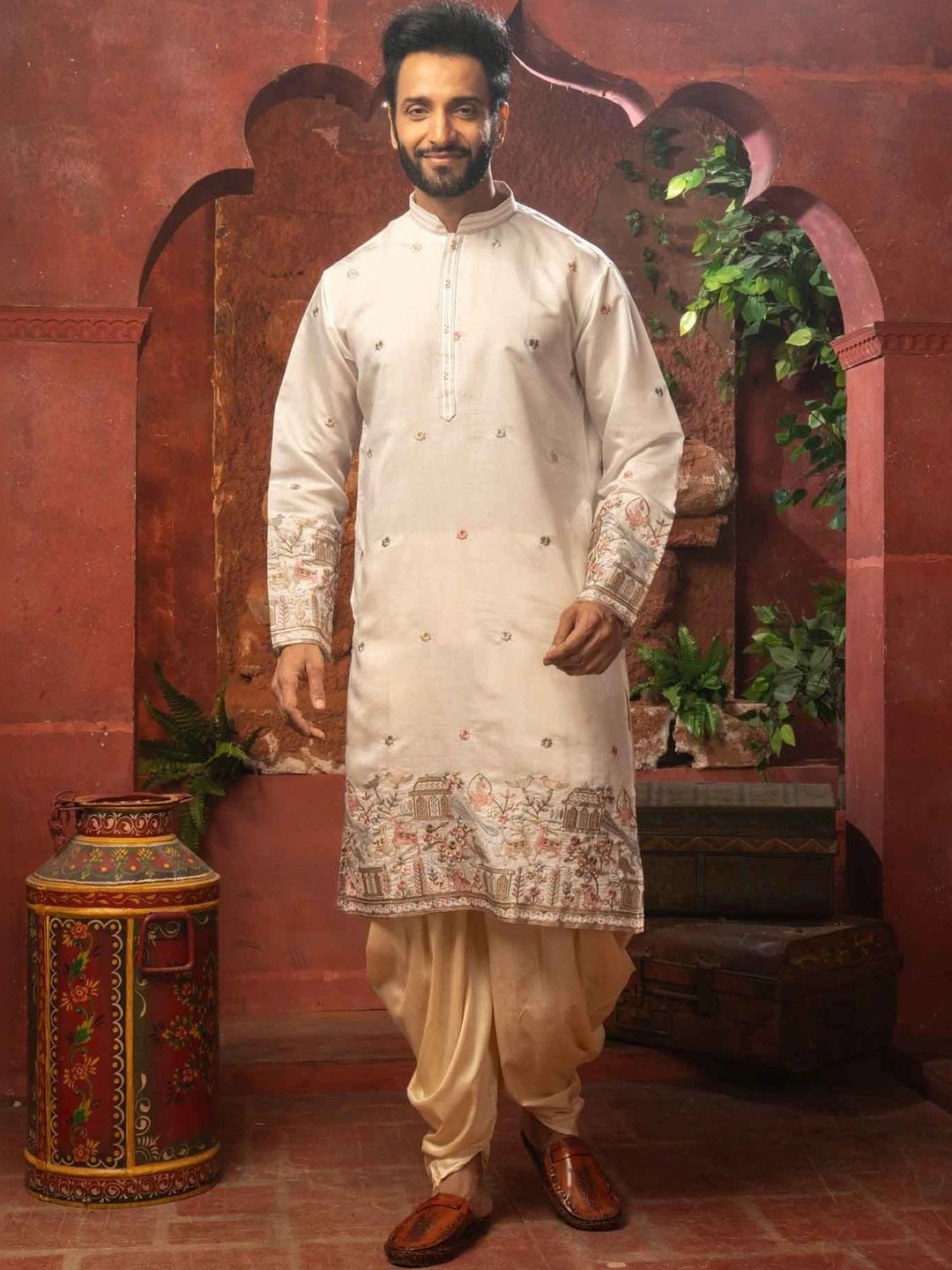 THE SHAHENSHA Men Ethnic Motifs Embroidered Regular Thread Work Raw Silk Kurta with Dhoti Pants-picture-52