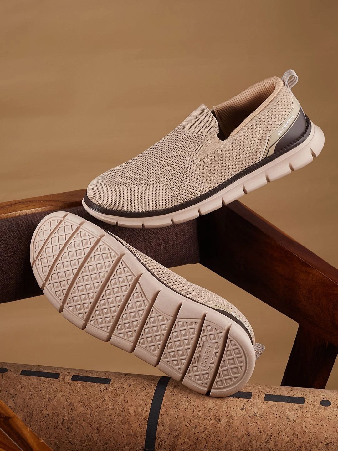 Campus Men Textile Walking Shoes-picture-26