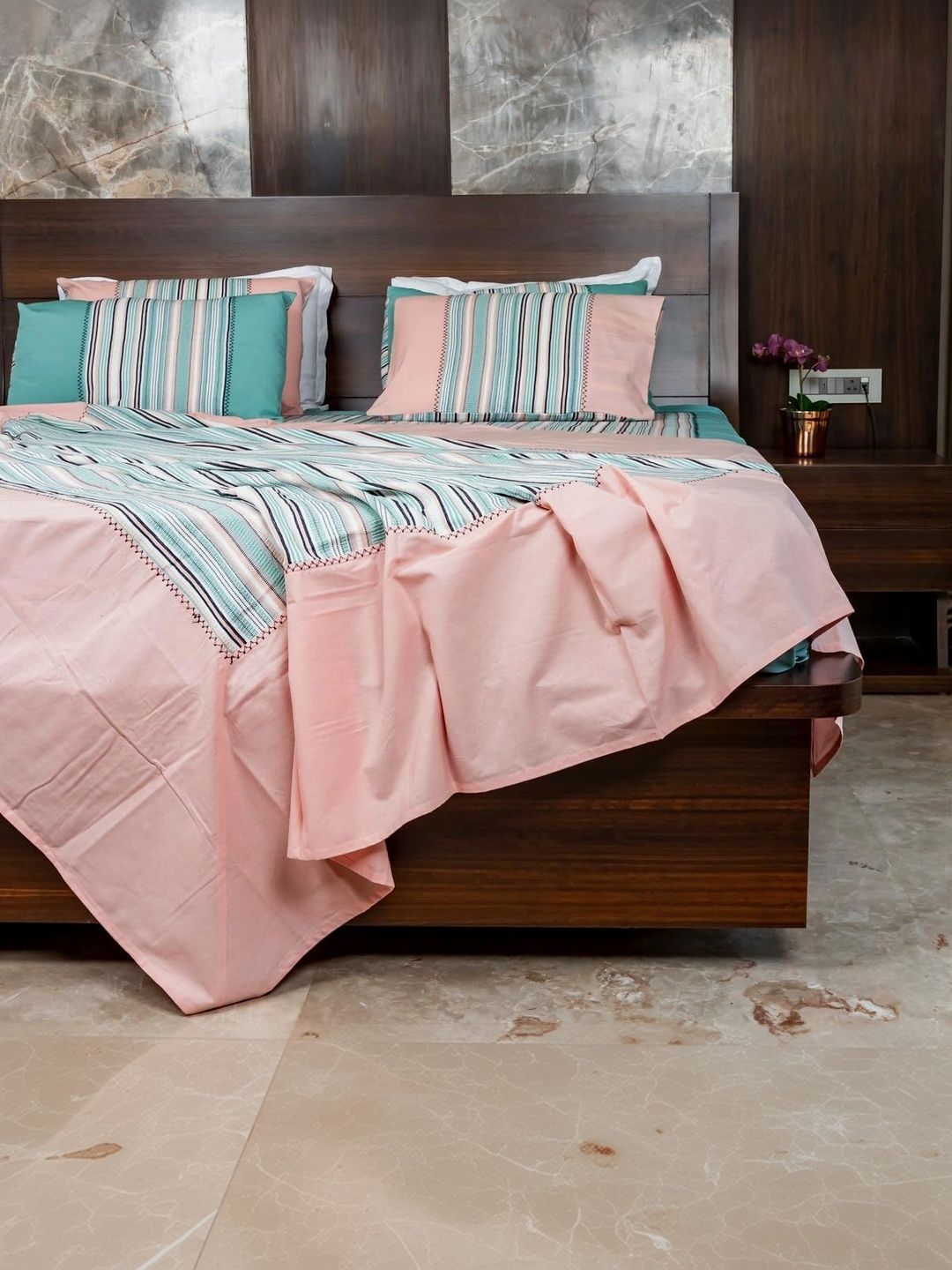 EcruE Green & Turquoise Blue Striped 120 TC King Bedsheet with 2 Pillow Covers-image-17