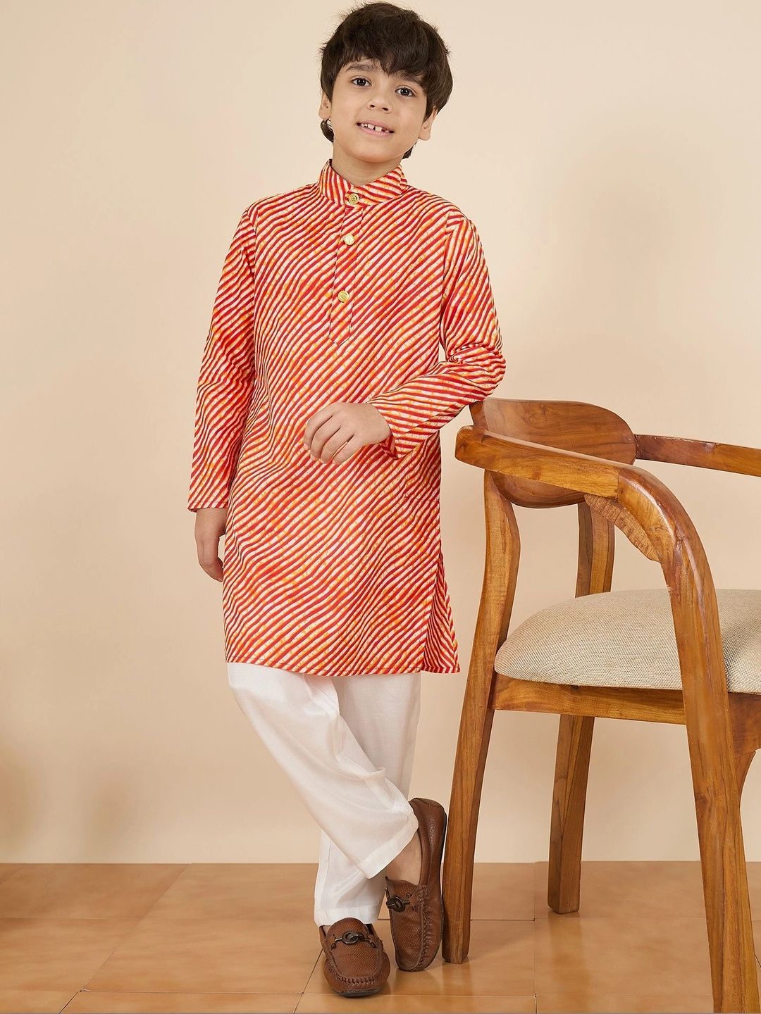 StyloBug Boys Leheriya Printed Regular Pure Cotton Kurta with Pyjamas-picture-49