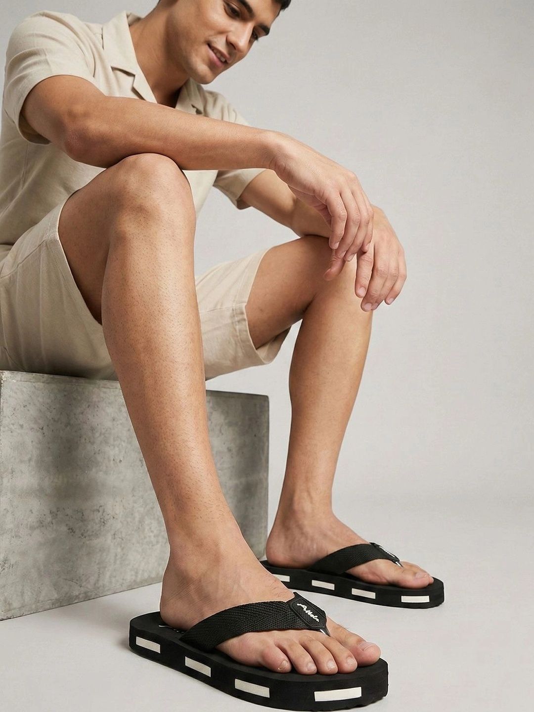 ALBELA Men Colourblocked Thong Flip-Flops-picture-23