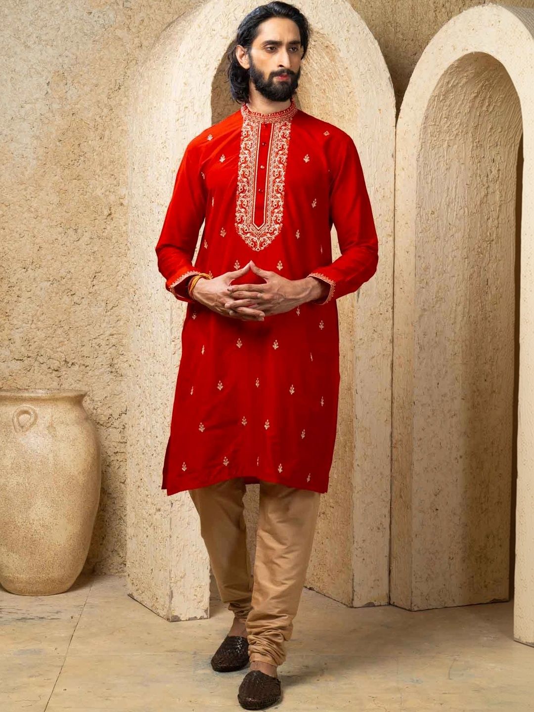 THE SHAHENSHA Men Ethnic Motifs Embroidered Regular Thread Work Raw Silk Kurta with Churidar-picture-38