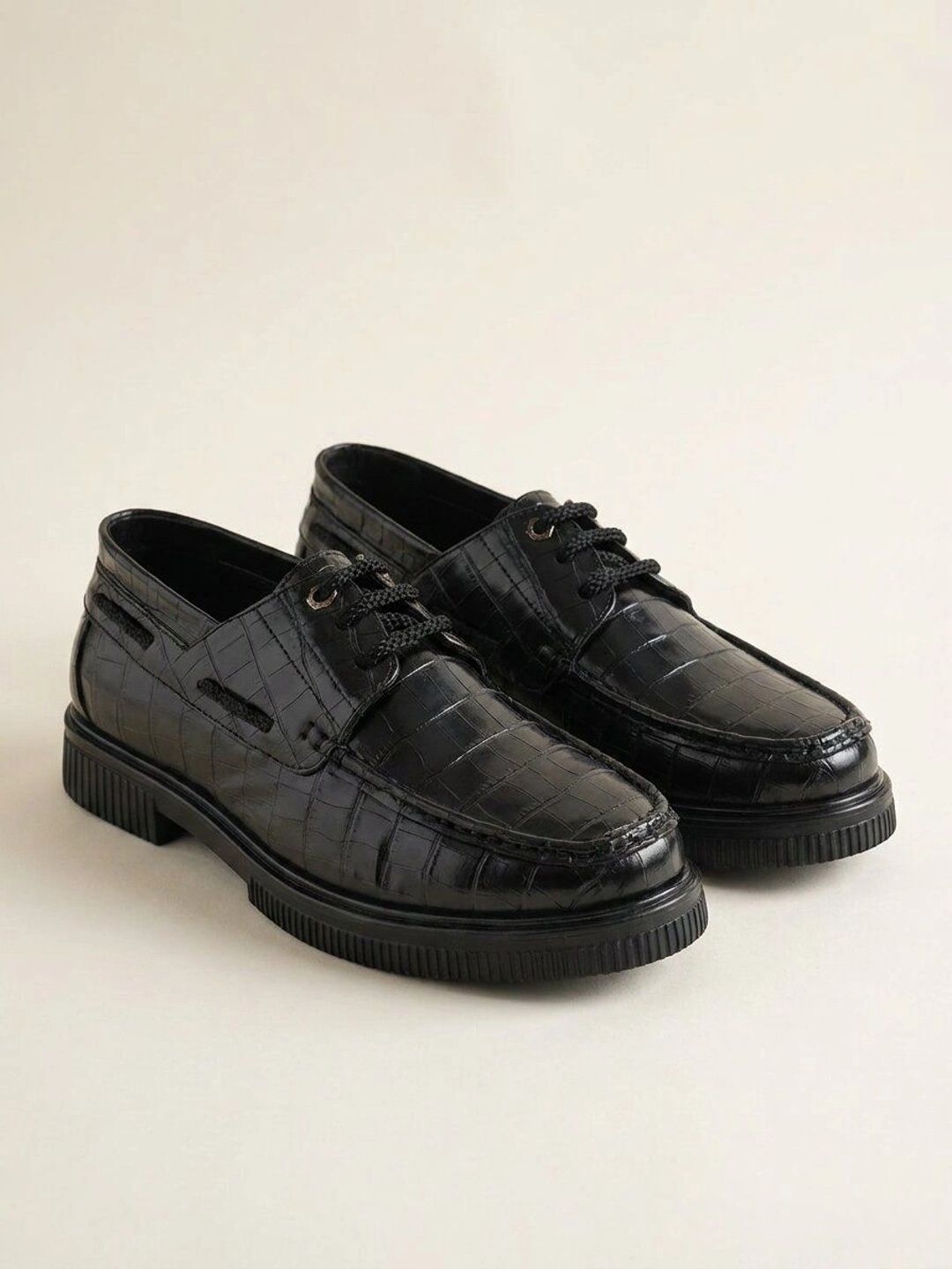 Mast & Harbour Men Textured Boat Shoes-picture-14